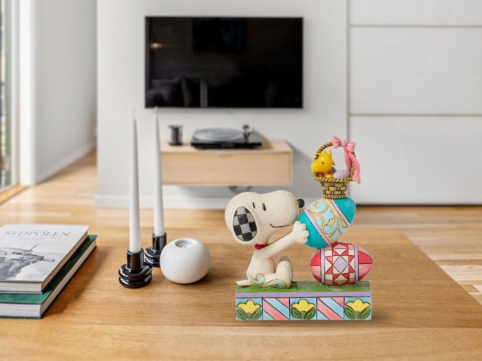 イースターの季節♪スヌーピーのフィギュアを飾ってお祝いしましょう